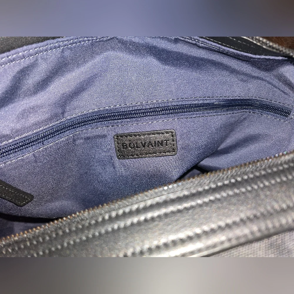 The Ivens Travel Bag in Nylon and Leather - Picture 4 of 9